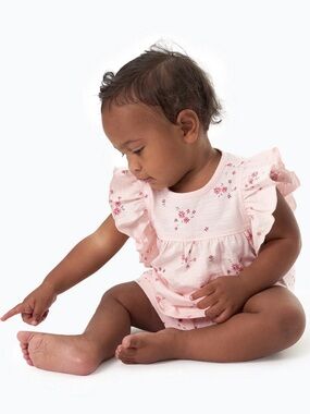 Modern Moments by Gerber Baby Neutral Organic Ruffled Sleeve Top